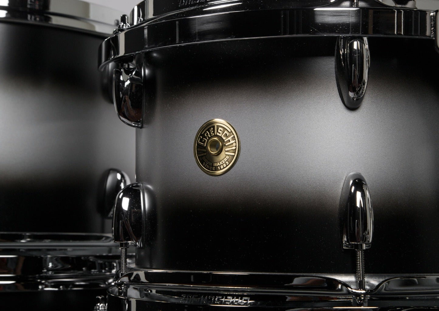 Gretsch Broadkaster 5pc Kit - Satin Silver to Black Duco -Finish Checking-