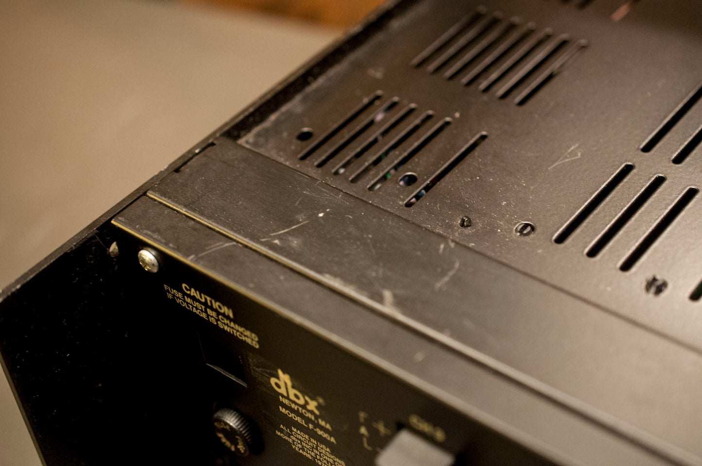 DBX 900-Series Rack w/ 6x903 Comp 2x904 Gate Modules (C1014323)