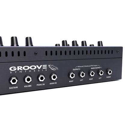 Groove Synthesis 3rd Wave 8 Voice Wavetable Desktop Module