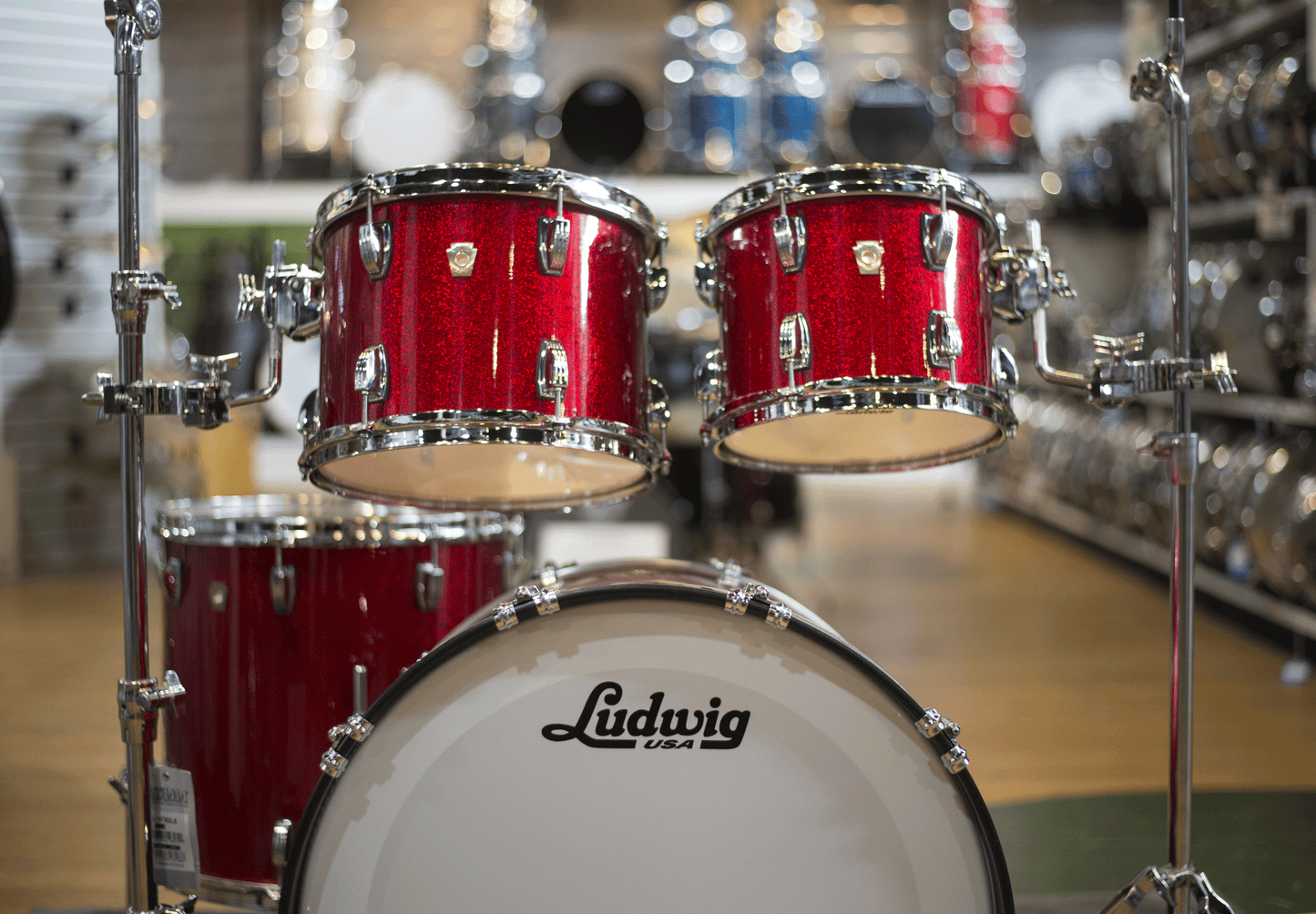 Ludwig Classic Maple Drum Kit in Red Sparkle (L88204AX27)
