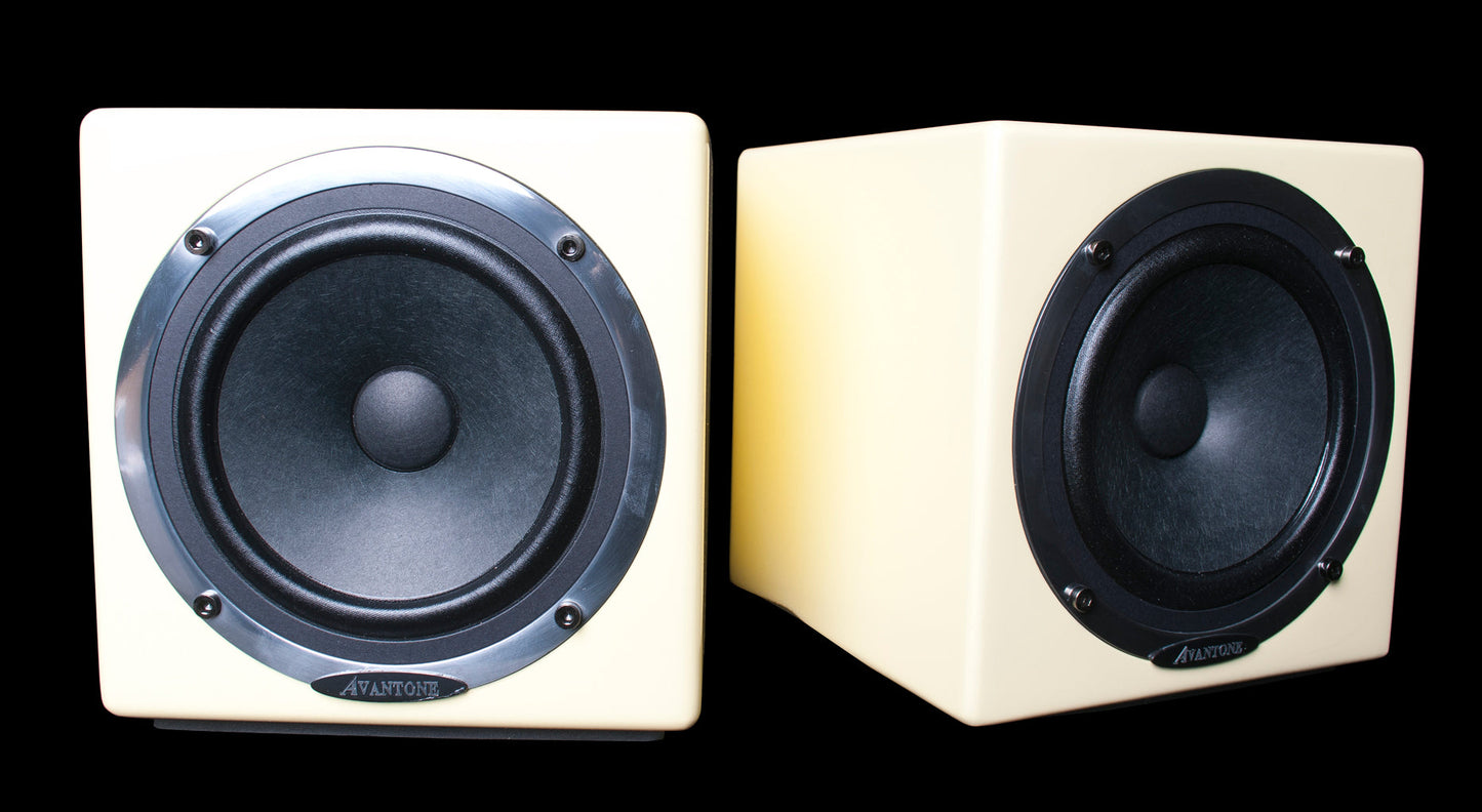 Avantone Active MixCubes Powered Full-Range Mini Reference Monitors Butter Creme